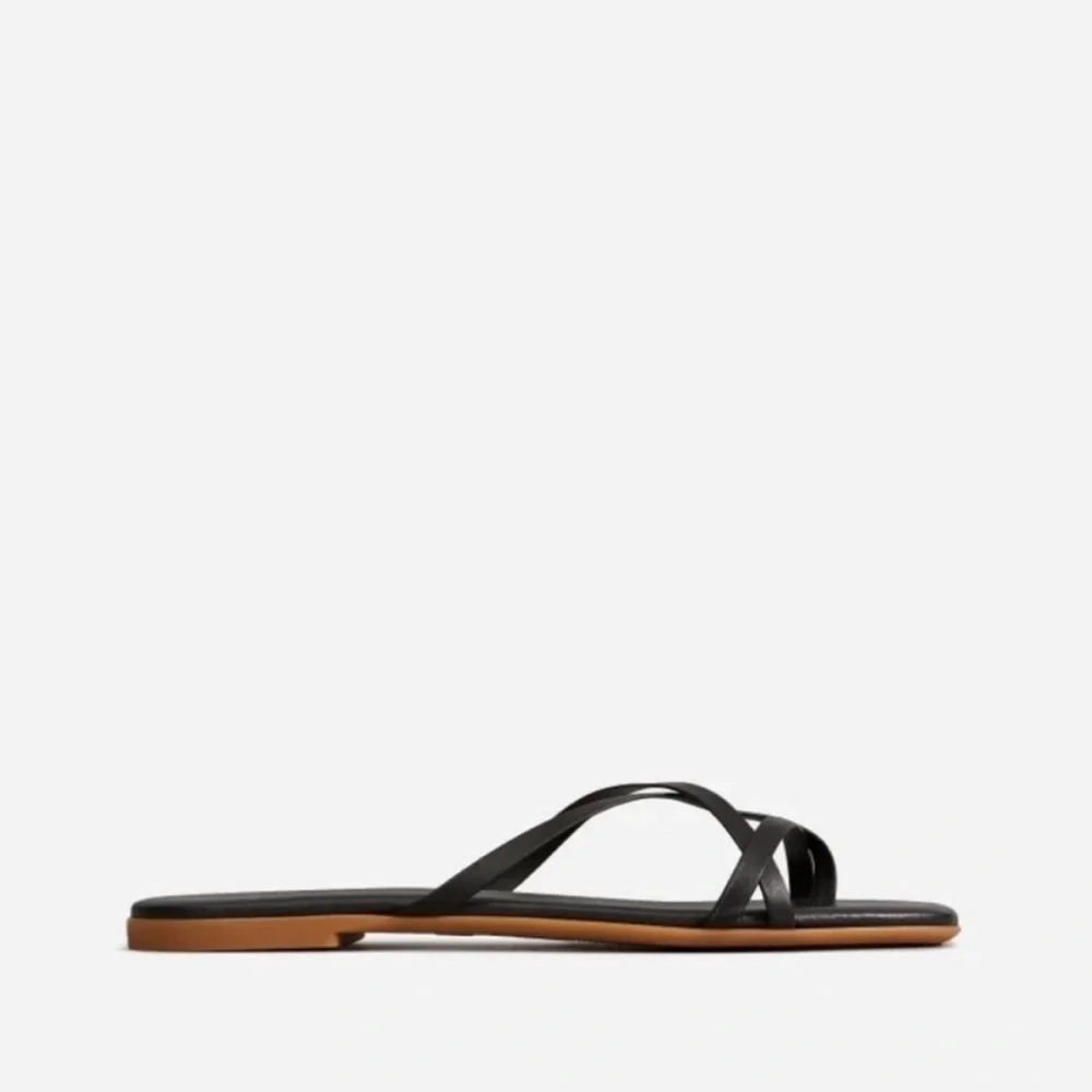 Everlane Black Strappy Square-Toe Sandals - Picture 5 of 8